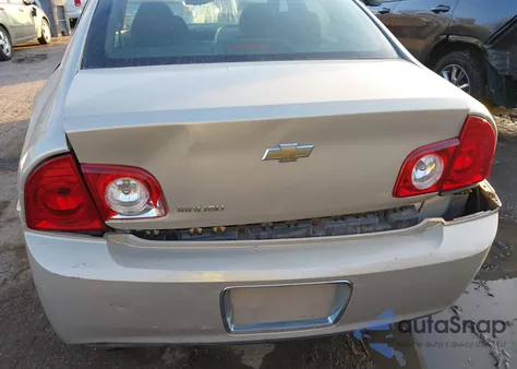 2010 Chevrolet Malibu Ls z USA, uszkodzony, nr VIN 1G1ZB5EB4AF123364